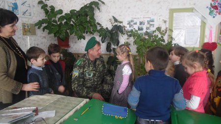 Зустріч учнів 1-Б класу з татком-героєм
