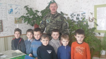 Зустріч учнів 1-Б класу з татком-героєм