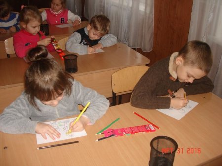 Заняття з майбутніми першокласниками