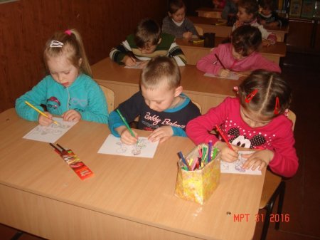 Заняття з майбутніми першокласниками