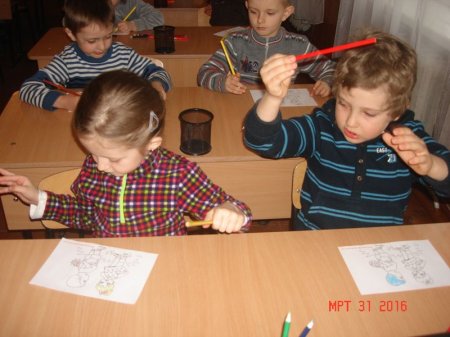 Заняття з майбутніми першокласниками