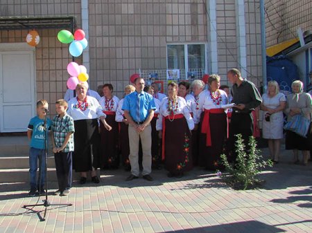 Дитячій бібліотеці 65 років.