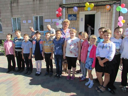 Дитячій бібліотеці 65 років.