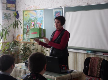 Інтегрований урок (українська мова,  природознавство, математика) "Перші весняні квіти" в 3-Б класі