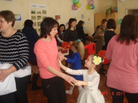 Свято для мам