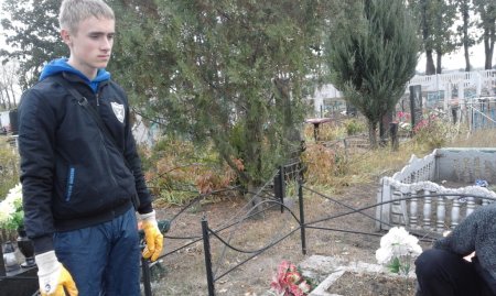 Волонтери 11-Б класу зробили добру справу