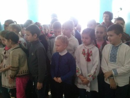 Учасники шкільних лінійок