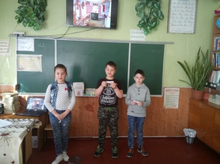 "Вишиванку у віршах"