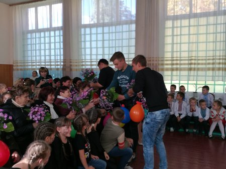 День Вчителя в школі.