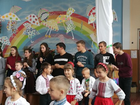 День Вчителя в школі.
